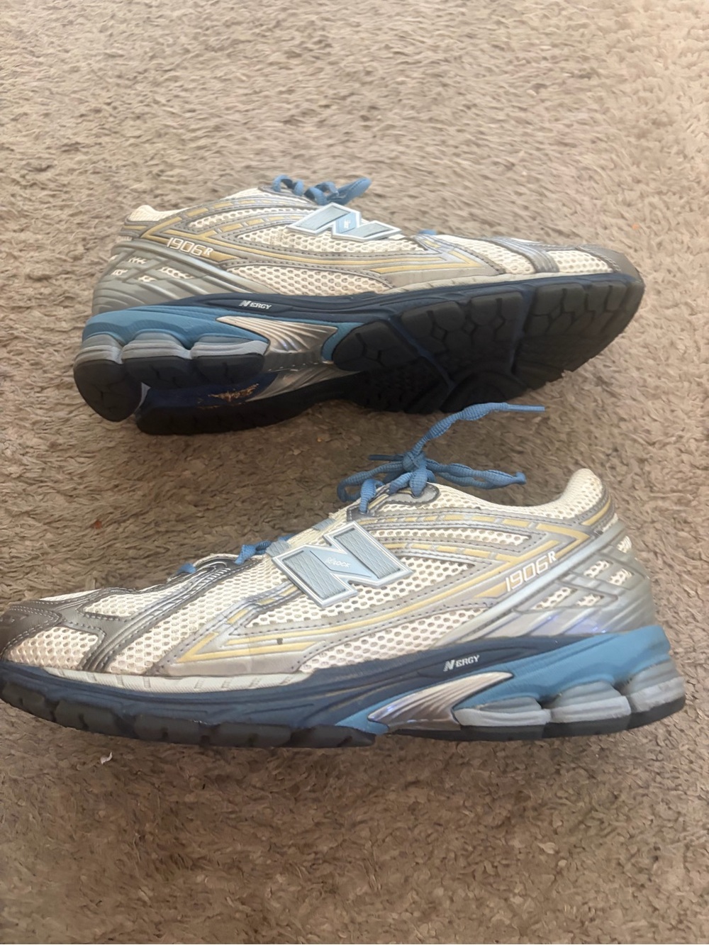New Balance men’s 1906R White/Silver/Blue U1906RNJ Sz 11.5 NO BOX pre own as is - Picture 3 of 7